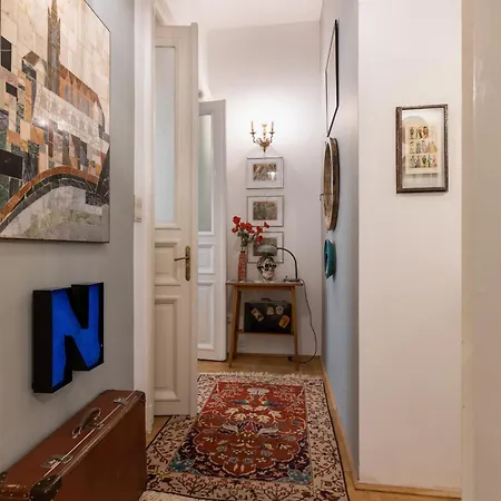 Time Wanderer Apartment Budapest Exterior photo
